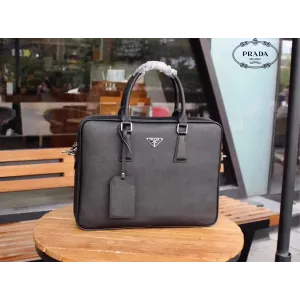 【2026】【PRADA 公式旗艦店】プラダ ブリーフケース当日出荷 好評に付き再入荷!39*30*6.5CM 【2026】【PRADA 公式旗艦店】プラダ ブリーフケース当日出荷 好評に付き再入荷!39*30*6.5CM