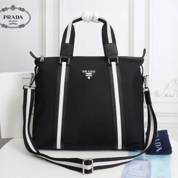 【2026】【PRADA 公式旗艦店】プラダ ハンドバッグ 当日出荷 好評に付き再入荷!40*36*13CM 【2026】【PRADA 公式旗艦店】プラダ ハンドバッグ 当日出荷 好評に付き再入荷!40*36*13CM