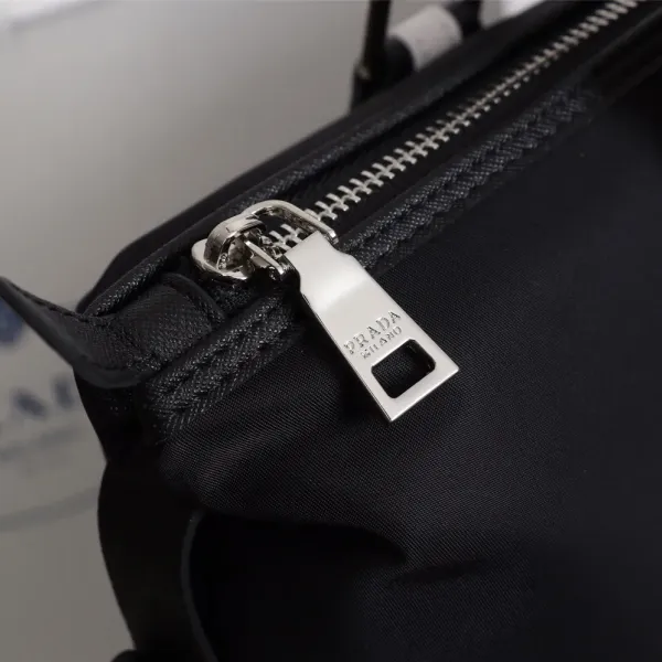 【2026】【PRADA 公式旗艦店】プラダ ハンドバッグ 当日出荷 好評に付き再入荷!40*36*13CM 【2026】【PRADA 公式旗艦店】プラダ ハンドバッグ 当日出荷 好評に付き再入荷!40*36*13CM