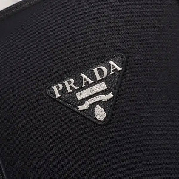 【2026】【PRADA 公式旗艦店】プラダ ハンドバッグ 当日出荷 好評に付き再入荷!40*36*13CM 【2026】【PRADA 公式旗艦店】プラダ ハンドバッグ 当日出荷 好評に付き再入荷!40*36*13CM