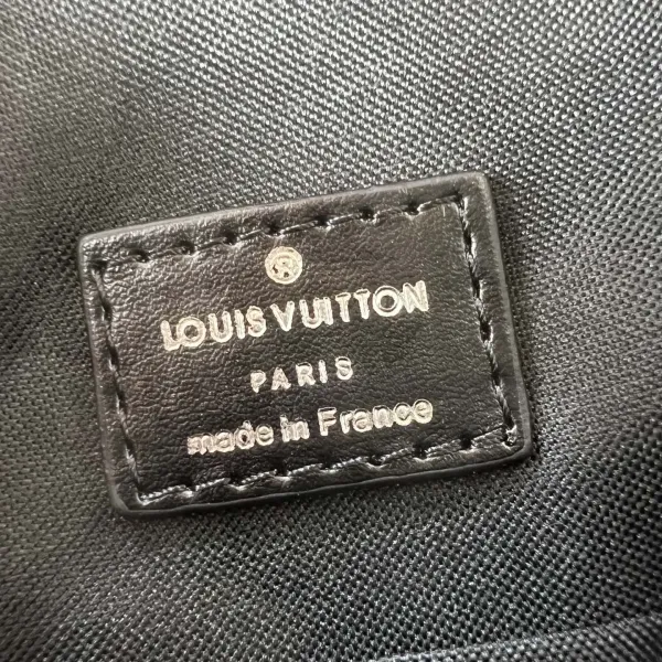 【2026】【LOUIS VUITTON 公式 旗艦店】 ルイヴィトン 胸ポケット当日出荷 好評に付き再入荷!13*21*5CM 【2026】【LOUIS VUITTON 公式 旗艦店】 ルイヴィトン 胸ポケット当日出荷 好評に付き再入荷!13*21*5CM