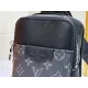 【2026】【LOUIS VUITTON 公式 旗艦店】 ルイヴィトン 胸ポケット当日出荷 好評に付き再入荷!13*21*5CM 【2026】【LOUIS VUITTON 公式 旗艦店】 ルイヴィトン 胸ポケット当日出荷 好評に付き再入荷!13*21*5CM