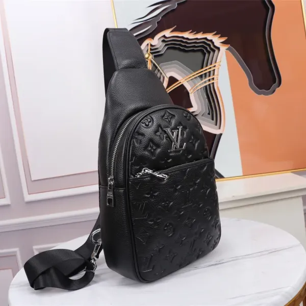 【2026】LV【LOUIS VUITTON 公式 旗艦店】 ルイヴィトン 胸ポケット当日出荷 好評に付き再入荷!29*16*6CM 【2026】LV【LOUIS VUITTON 公式 旗艦店】 ルイヴィトン 胸ポケット当日出荷 好評に付き再入荷!29*16*6CM