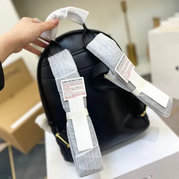 【2026】【DIOR 公式旗艦店】 ディオール リュックサック 当日出荷 好評に付き再入荷!26*30CM 【2026】【DIOR 公式旗艦店】 ディオール リュックサック 当日出荷 好評に付き再入荷!26*30CM