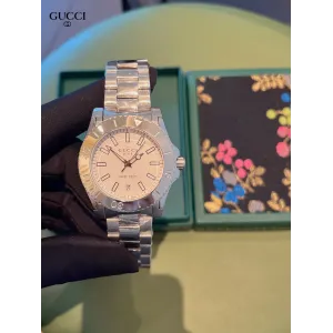 【2026】GUCCI( クッチ) 腕時計 40MM 【2026】GUCCI( クッチ) 腕時計 40MM