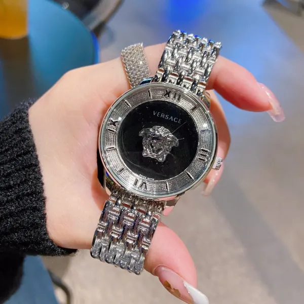 【2026】VERSACE  ( ヴェルサーチ)  腕時計 43MM