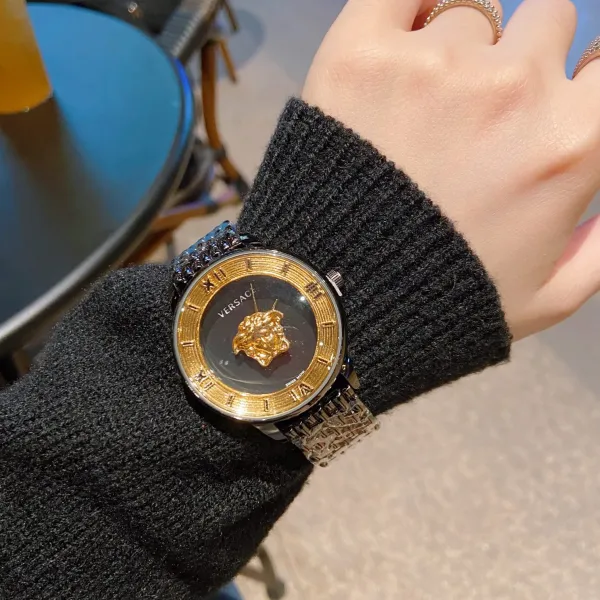 【2026】VERSACE  ( ヴェルサーチ)  腕時計 43MM