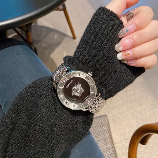 【2026】VERSACE  ( ヴェルサーチ)  腕時計 43MM