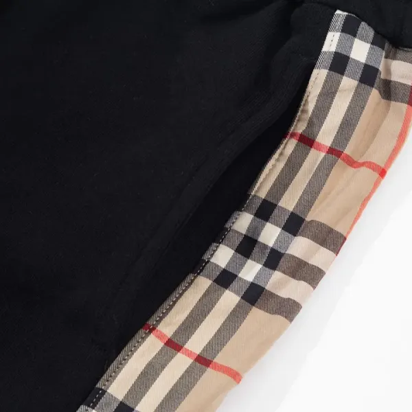 【2026】【BURBERRY 公式旗艦店】バーバリー ショートパンツ ご好評に付き再入荷! 【2026】【BURBERRY 公式旗艦店】バーバリー ショートパンツ ご好評に付き再入荷!
