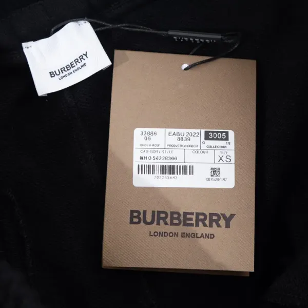 【2026】【BURBERRY 公式旗艦店】バーバリー ショートパンツ ご好評に付き再入荷! 【2026】【BURBERRY 公式旗艦店】バーバリー ショートパンツ ご好評に付き再入荷!