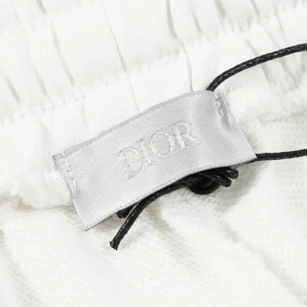 【2026】【 DIOR  公式旗艦店】 ディオール   ショートパンツ  ご好評に付き再入荷！