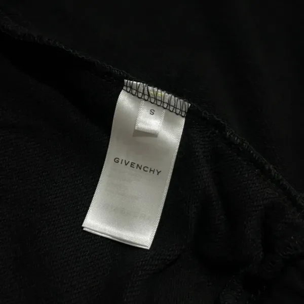 【2026】【GIVENCHY 公式旗艦店】ジバンシー ショートパンツ ご好評に付き再入荷! 【2026】【GIVENCHY 公式旗艦店】ジバンシー ショートパンツ ご好評に付き再入荷!