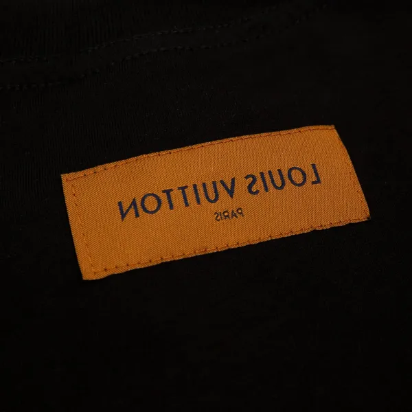 【2026】【LOUIS VUITTON 公式旗艦店】ルイヴィトン Tシャツご好評に付き再入荷! 【2026】【LOUIS VUITTON 公式旗艦店】ルイヴィトン Tシャツご好評に付き再入荷!