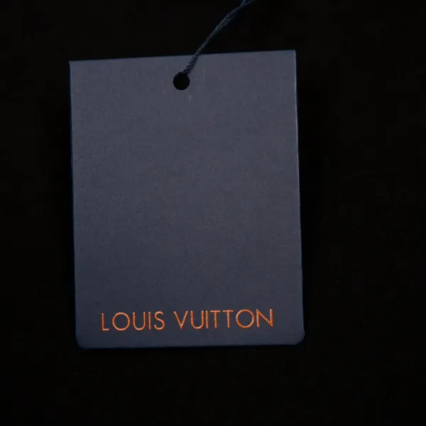 【2026】【LOUIS VUITTON 公式旗艦店】ルイヴィトン Tシャツご好評に付き再入荷! 【2026】【LOUIS VUITTON 公式旗艦店】ルイヴィトン Tシャツご好評に付き再入荷!