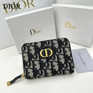 【2026】【DIOR 公式 旗艦店】ディオール 財布 当日出荷 好評に付き再入荷!12*8.5cm 【2026】【DIOR 公式 旗艦店】ディオール 財布 当日出荷 好評に付き再入荷!12*8.5cm
