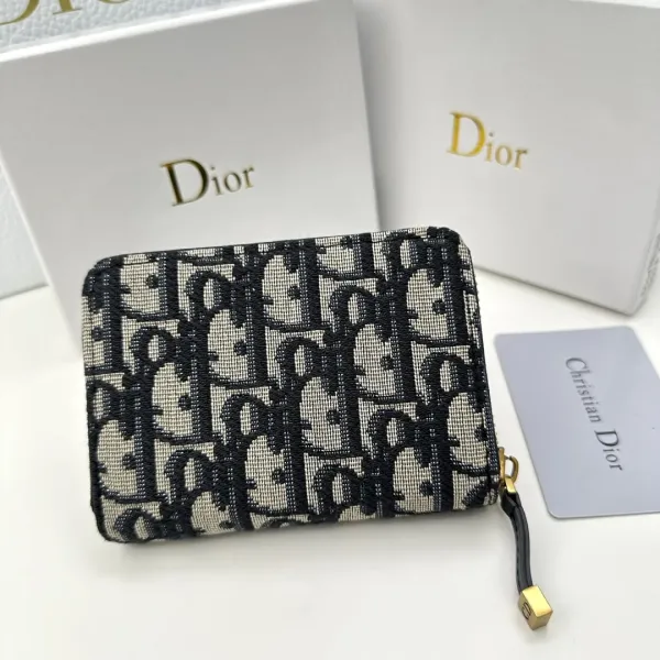 【2026】【DIOR 公式 旗艦店】ディオール 財布 当日出荷 好評に付き再入荷!12*8.5cm 【2026】【DIOR 公式 旗艦店】ディオール 財布 当日出荷 好評に付き再入荷!12*8.5cm