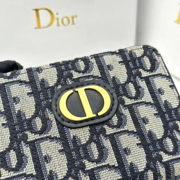 【2026】【DIOR 公式 旗艦店】ディオール 財布 当日出荷 好評に付き再入荷!12*8.5cm 【2026】【DIOR 公式 旗艦店】ディオール 財布 当日出荷 好評に付き再入荷!12*8.5cm
