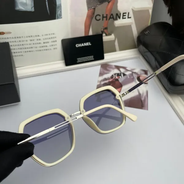 【2026】CHANEL (シャネル) サングラス