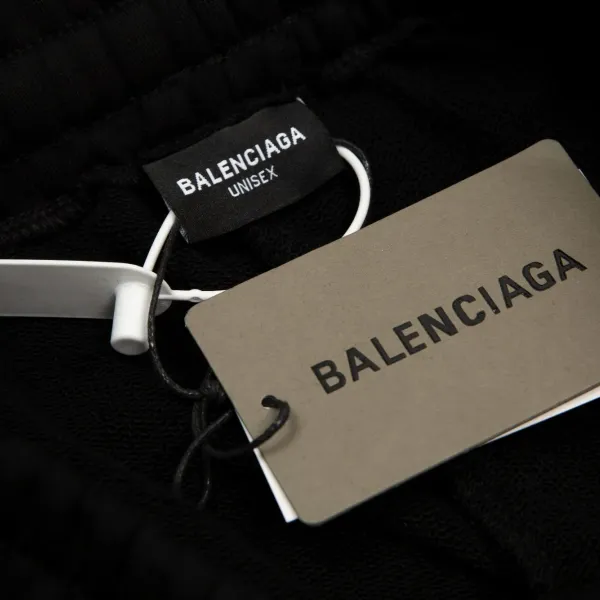 【2026】【BALENCIAGA 公式旗艦店】バレンシアガ ショートパンツ ご好評に付き再入荷! 【2026】【BALENCIAGA 公式旗艦店】バレンシアガ ショートパンツ ご好評に付き再入荷!