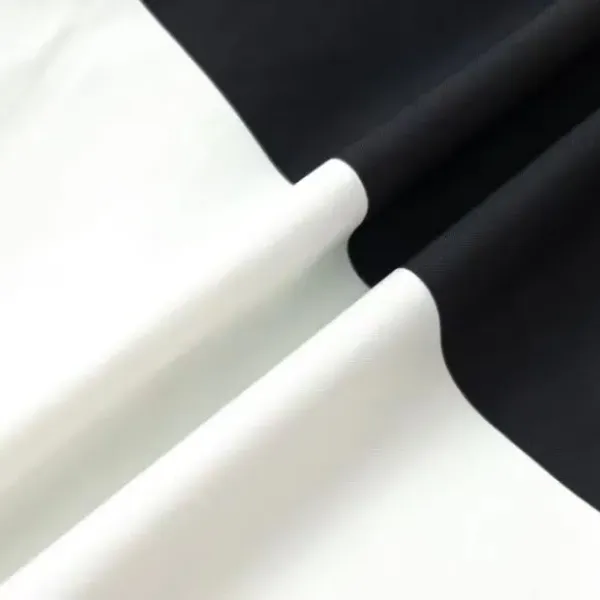 【2026】【BALENCIAGA  公式旗艦店】 バレンシアガ   ショートパンツ  ご好評に付き再入荷！