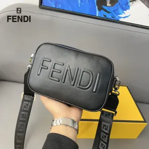 【2026】【FENDI 公式旗艦店】フェンディ ショルダーバッグ 当日出荷 好評に付き再入荷!22*14CM 【2026】【FENDI 公式旗艦店】フェンディ ショルダーバッグ 当日出荷 好評に付き再入荷!22*14CM