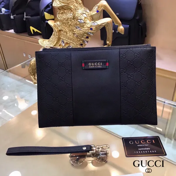 【2026】【GUCCI 公式 旗艦店】クッチ  クラッチバッグ 当日出荷 好評に付き再入荷！29*19CM