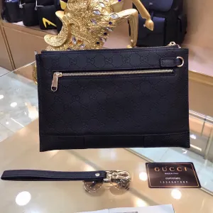【2026】【GUCCI 公式 旗艦店】クッチ クラッチバッグ 当日出荷 好評に付き再入荷!29*19CM 【2026】【GUCCI 公式 旗艦店】クッチ クラッチバッグ 当日出荷 好評に付き再入荷!29*19CM