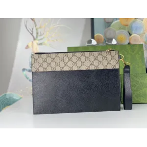 【2026】【GUCCI 公式 旗艦店】クッチ クラッチバッグ 当日出荷 好評に付き再入荷!30.5*21*1.5CM 【2026】【GUCCI 公式 旗艦店】クッチ クラッチバッグ 当日出荷 好評に付き再入荷!30.5*21*1.5CM