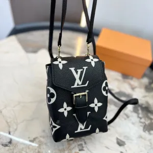 【2026】【 LOUIS VUITTON公式 旗艦店】ルイヴィトン リュックサック 当日出荷 好評に付き再入荷!14*19CM 【2026】【 LOUIS VUITTON公式 旗艦店】ルイヴィトン リュックサック 当日出荷 好評に付き再入荷!14*19CM