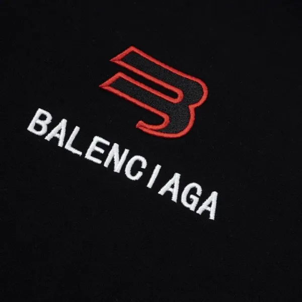 【2026】【BALENCIAGA 公式旗艦店】 バレンシアガ Tシャツご好評に付き再入荷! 【2026】【BALENCIAGA 公式旗艦店】 バレンシアガ Tシャツご好評に付き再入荷!