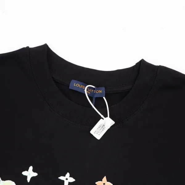 【2026】【LOUIS VUITTON 公式旗艦店】ルイヴィトン Tシャツ ご好評に付き再入荷! 【2026】【LOUIS VUITTON 公式旗艦店】ルイヴィトン Tシャツ ご好評に付き再入荷!