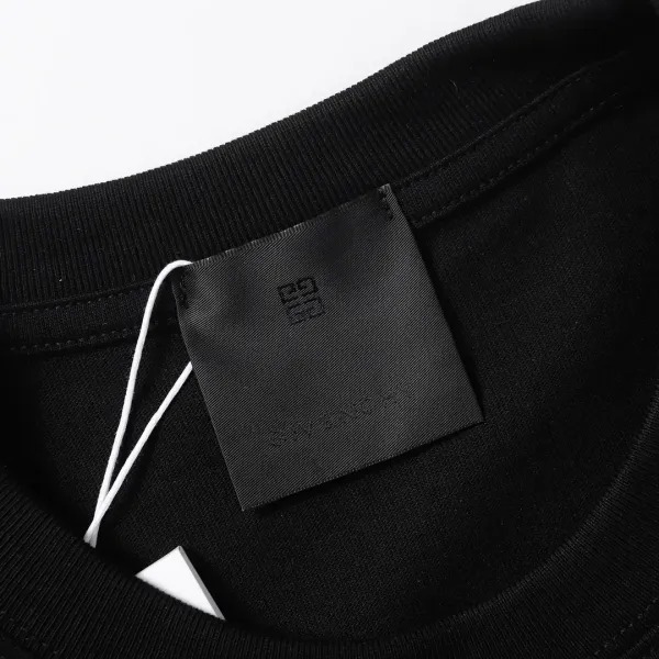 【2026】【GIVENCHY 公式旗艦店】ジバンシー Tシャツ ご好評に付き再入荷! 【2026】【GIVENCHY 公式旗艦店】ジバンシー Tシャツ ご好評に付き再入荷!