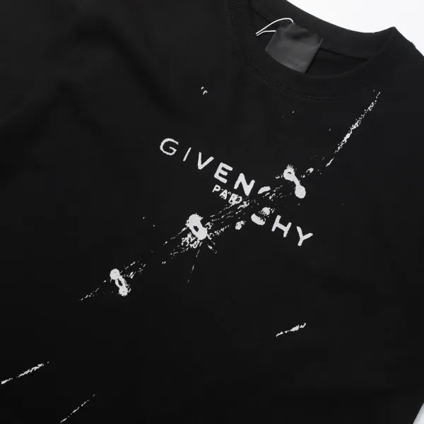 【2026】【GIVENCHY 公式旗艦店】ジバンシー Tシャツ ご好評に付き再入荷! 【2026】【GIVENCHY 公式旗艦店】ジバンシー Tシャツ ご好評に付き再入荷!