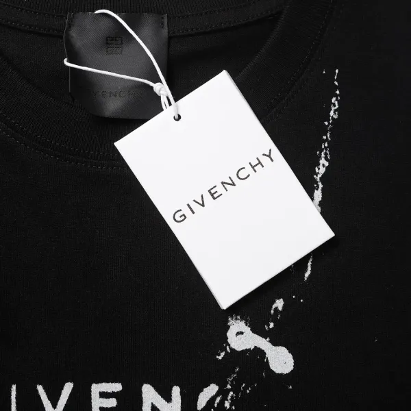 【2026】【GIVENCHY 公式旗艦店】ジバンシー Tシャツ ご好評に付き再入荷! 【2026】【GIVENCHY 公式旗艦店】ジバンシー Tシャツ ご好評に付き再入荷!