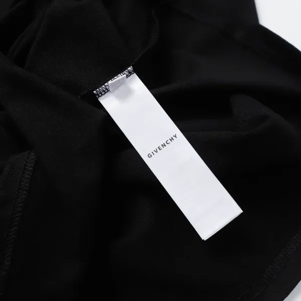 【2026】【GIVENCHY 公式旗艦店】ジバンシー Tシャツ ご好評に付き再入荷! 【2026】【GIVENCHY 公式旗艦店】ジバンシー Tシャツ ご好評に付き再入荷!