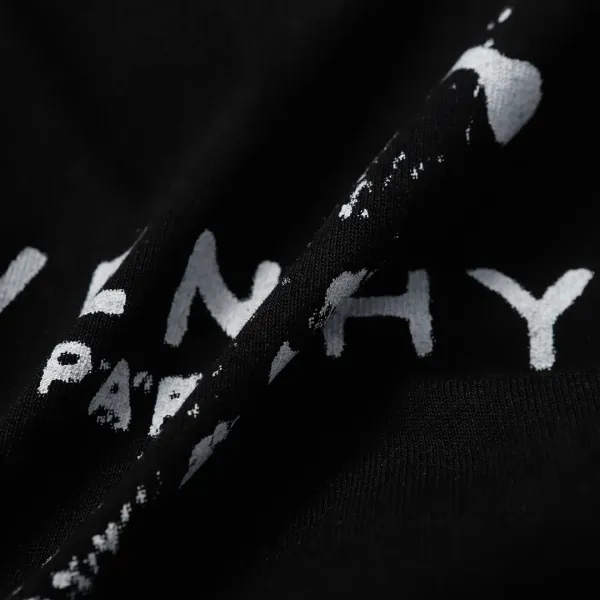【2026】【GIVENCHY 公式旗艦店】ジバンシー Tシャツ ご好評に付き再入荷! 【2026】【GIVENCHY 公式旗艦店】ジバンシー Tシャツ ご好評に付き再入荷!