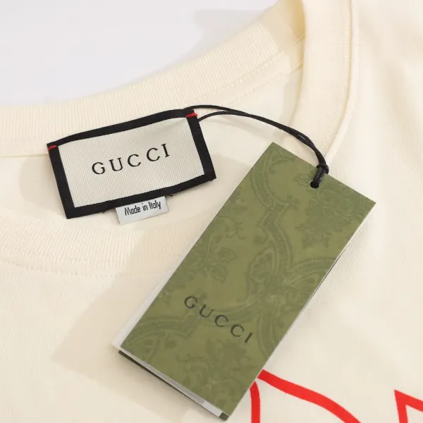 【2026】【GUCCI公式旗艦店】クッチ Tシャツ ご好評に付き再入荷! 【2026】【GUCCI公式旗艦店】クッチ Tシャツ ご好評に付き再入荷!