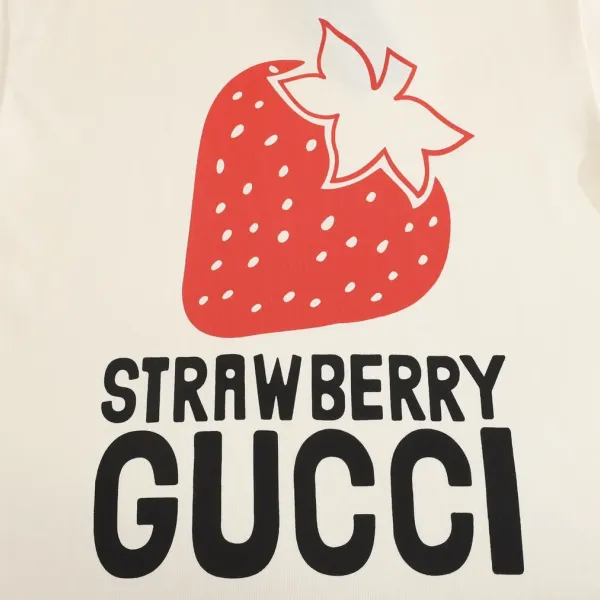 【2026】【GUCCI公式旗艦店】クッチ Tシャツ ご好評に付き再入荷! 【2026】【GUCCI公式旗艦店】クッチ Tシャツ ご好評に付き再入荷!