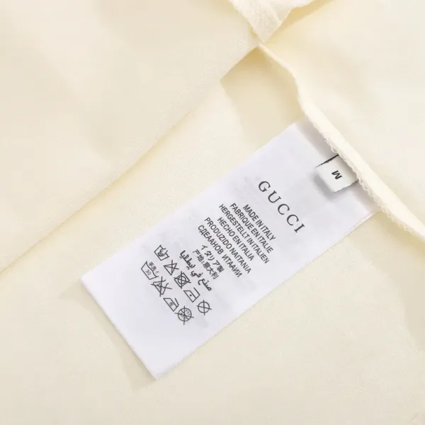 【2026】【GUCCI公式旗艦店】クッチ Tシャツ ご好評に付き再入荷! 【2026】【GUCCI公式旗艦店】クッチ Tシャツ ご好評に付き再入荷!