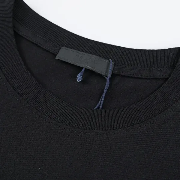 【2026】【PRADA 公式旗艦店】プラダ Tシャツご好評に付き再入荷! 【2026】【PRADA 公式旗艦店】プラダ Tシャツご好評に付き再入荷!