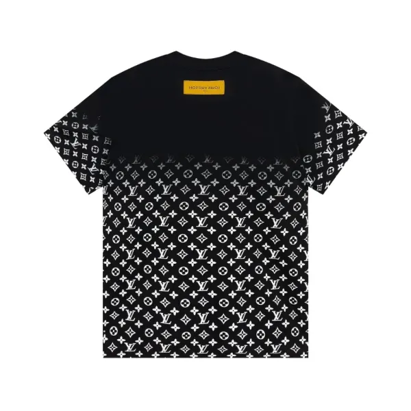 【2026】【LOUIS VUITTON 公式旗艦店】ルイヴィトン Tシャツご好評に付き再入荷! 【2026】【LOUIS VUITTON 公式旗艦店】ルイヴィトン Tシャツご好評に付き再入荷!