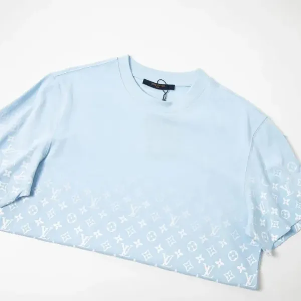 【2026】【LOUIS VUITTON 公式旗艦店】ルイヴィトン Tシャツご好評に付き再入荷! 【2026】【LOUIS VUITTON 公式旗艦店】ルイヴィトン Tシャツご好評に付き再入荷!