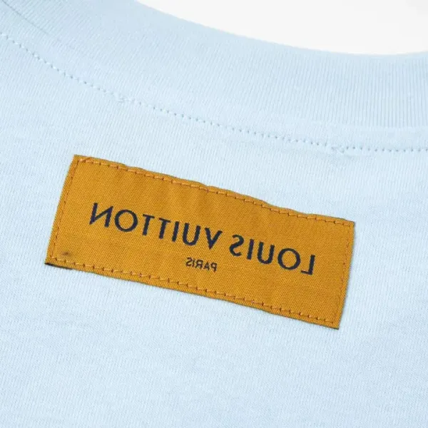 【2026】【LOUIS VUITTON 公式旗艦店】ルイヴィトン Tシャツご好評に付き再入荷! 【2026】【LOUIS VUITTON 公式旗艦店】ルイヴィトン Tシャツご好評に付き再入荷!