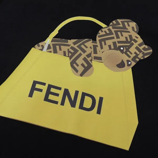 【2026】【FENDI 公式旗艦店】フェンディ Tシャツご好評に付き再入荷! 【2026】【FENDI 公式旗艦店】フェンディ Tシャツご好評に付き再入荷!