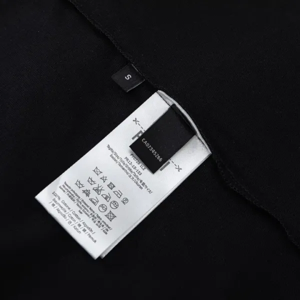 【2026】【FENDI 公式旗艦店】フェンディ Tシャツご好評に付き再入荷! 【2026】【FENDI 公式旗艦店】フェンディ Tシャツご好評に付き再入荷!