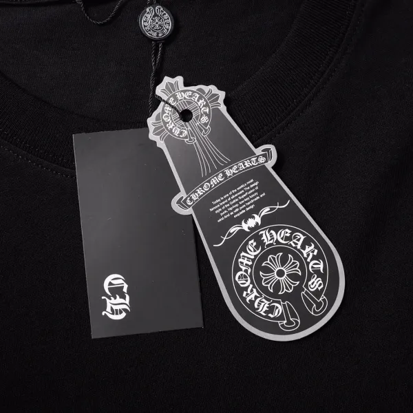 【2026】【CHROME HEARTS 公式旗艦店】クロムハーツ Tシャツご好評に付き再入荷! 【2026】【CHROME HEARTS 公式旗艦店】クロムハーツ Tシャツご好評に付き再入荷!
