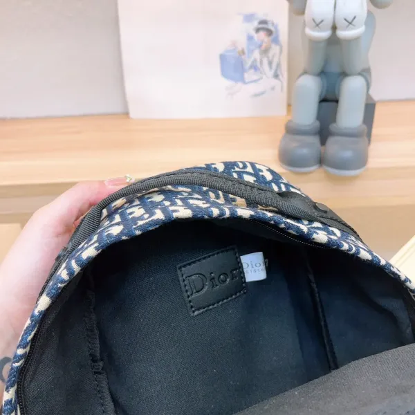 【2026】【DIOR 公式 旗艦店】ディオール リュックサック 当日出荷 好評に付き再入荷!32*13*41CM 【2026】【DIOR 公式 旗艦店】ディオール リュックサック 当日出荷 好評に付き再入荷!32*13*41CM