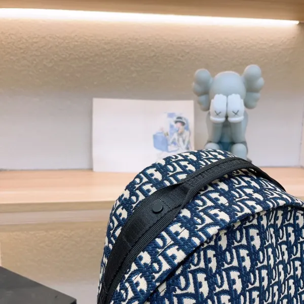 【2026】【DIOR 公式 旗艦店】ディオール リュックサック 当日出荷 好評に付き再入荷!32*13*41CM 【2026】【DIOR 公式 旗艦店】ディオール リュックサック 当日出荷 好評に付き再入荷!32*13*41CM