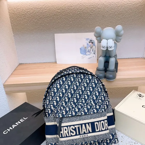 【2026】【DIOR 公式 旗艦店】ディオール リュックサック 当日出荷 好評に付き再入荷!32*13*41CM 【2026】【DIOR 公式 旗艦店】ディオール リュックサック 当日出荷 好評に付き再入荷!32*13*41CM