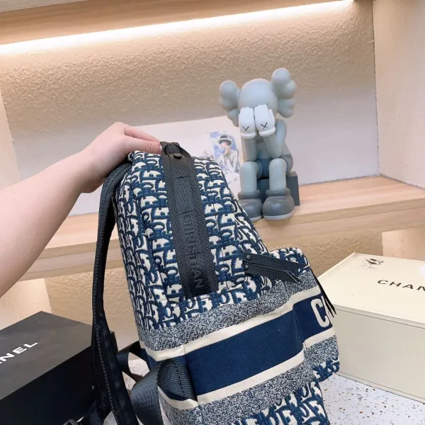 【2026】【DIOR 公式 旗艦店】ディオール リュックサック 当日出荷 好評に付き再入荷!32*13*41CM 【2026】【DIOR 公式 旗艦店】ディオール リュックサック 当日出荷 好評に付き再入荷!32*13*41CM